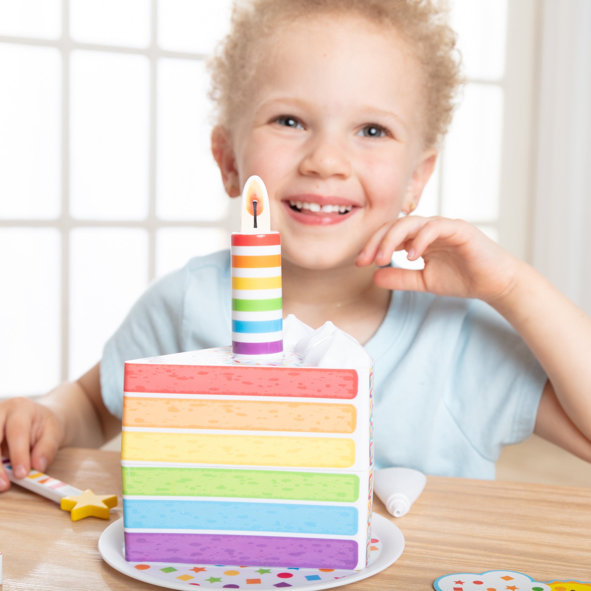 Melissa & Doug Birthday Surprise Keepsake Box 7 Piece Pretend Play Set