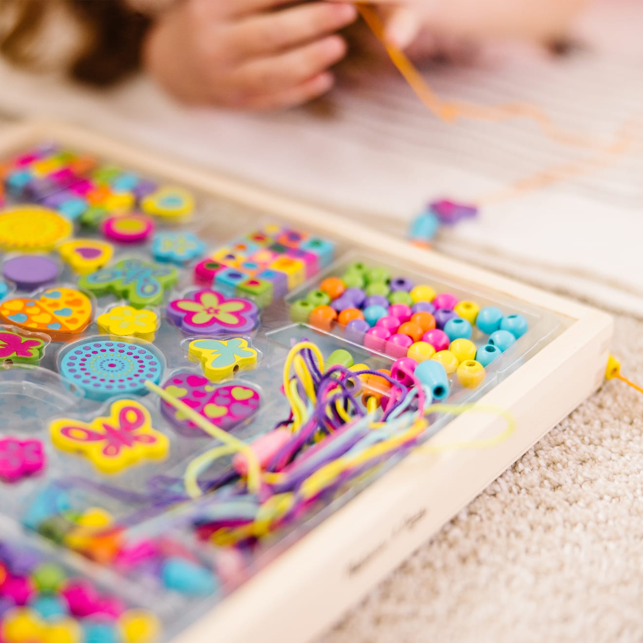 Melissa & Doug Created by Me! Bead Bouquet Wooden Jewelry-Making Kit – 220+ Beads