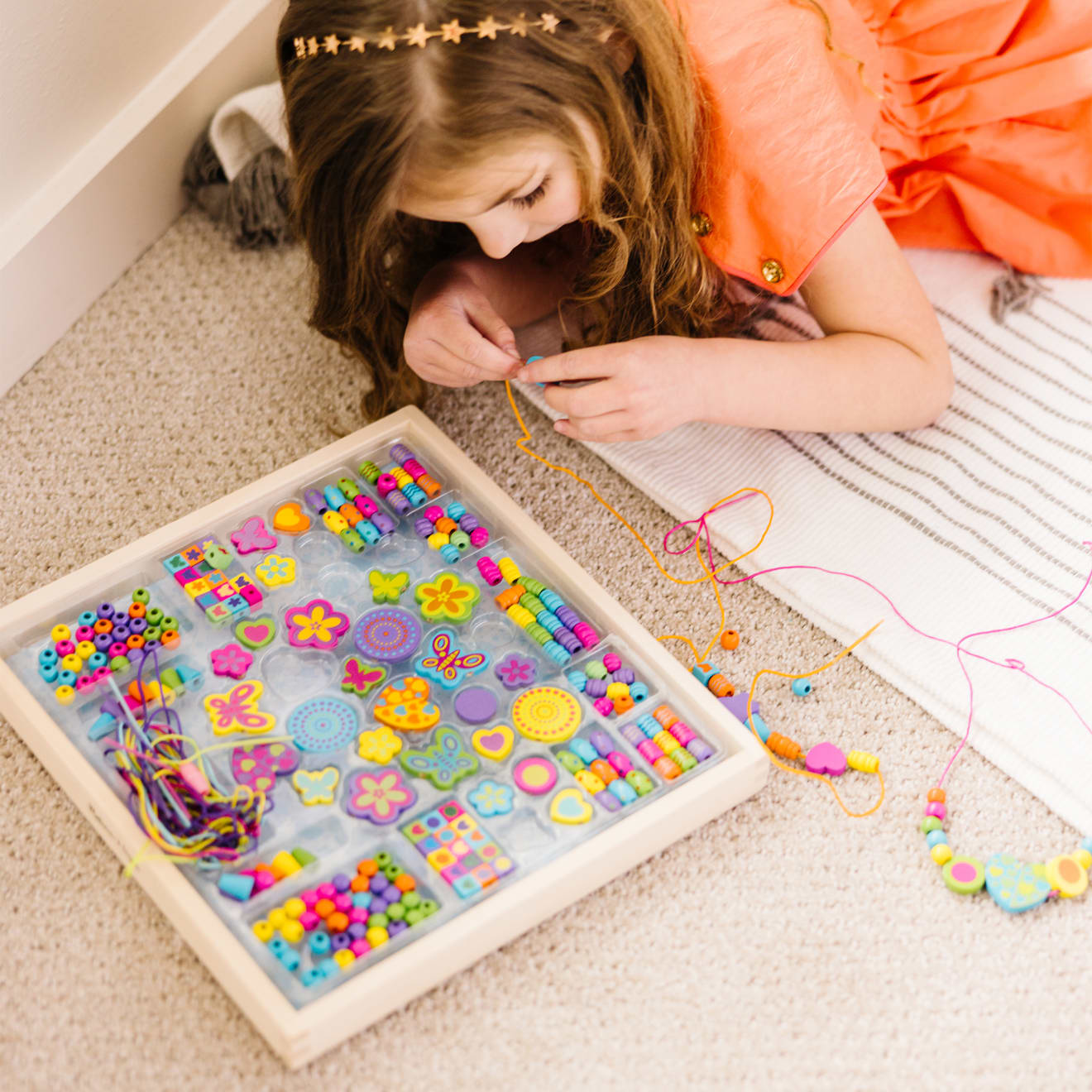 Melissa & Doug Created by Me! Bead Bouquet Wooden Jewelry-Making Kit – 220+ Beads