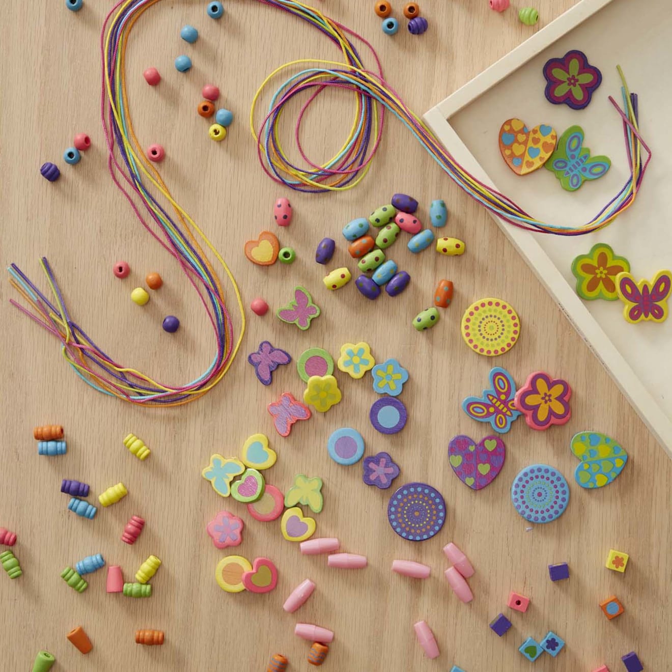 Melissa & Doug Created by Me! Bead Bouquet Wooden Jewelry-Making Kit – 220+ Beads