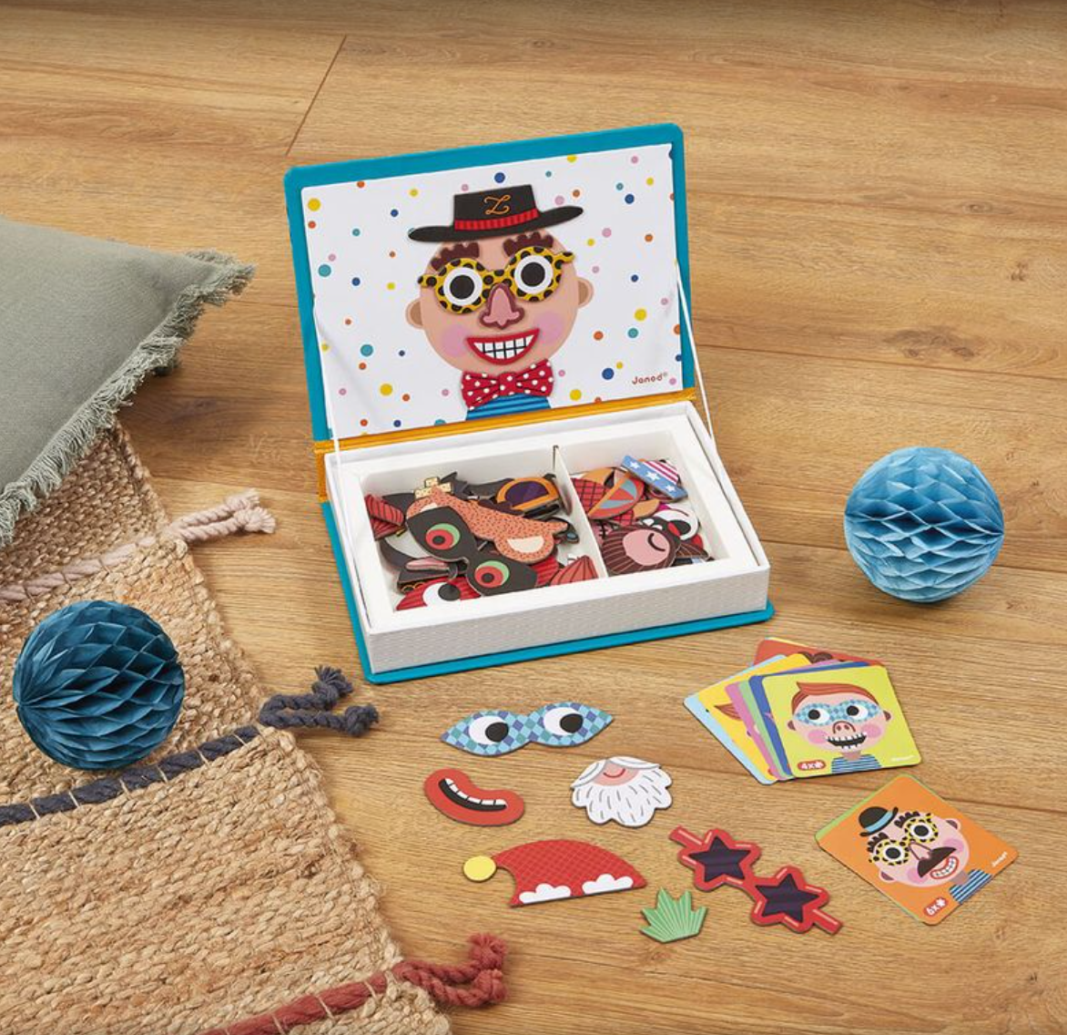 Janod Boy's Crazy Faces Magneti'Book Magnetic Game – 70 Magnets & 12 Cards